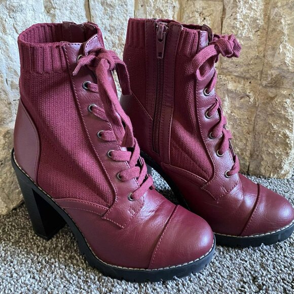 BCBGENERATION Lace-Up Booties (Size: 6) - Picture 12 of 12